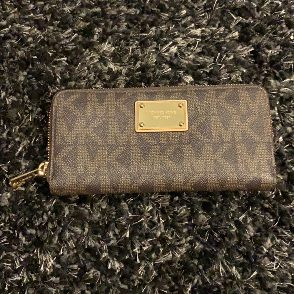 Michael Kors wallet